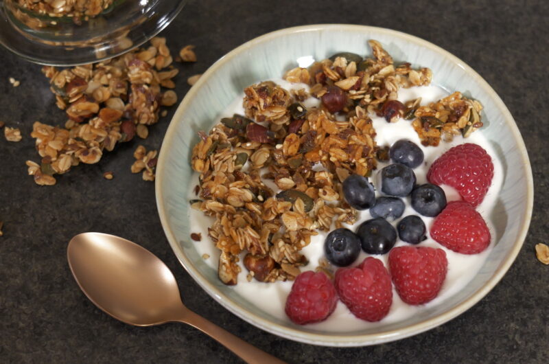 Knuspriges selbstgemachtes Granola