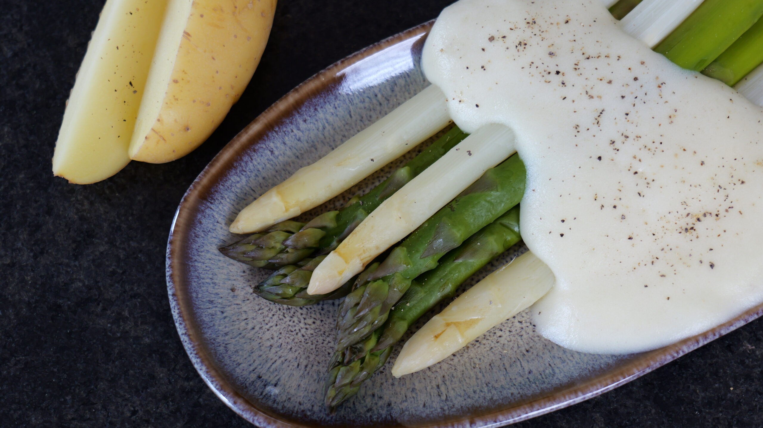 Kartoffel-Espuma mit Spargel aus dem iSi Gourmet Whip – fettarme Alternative zur Sauce Hollandaise